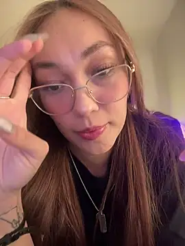 MichelleFerry  online show from 02/10/25, 04:41