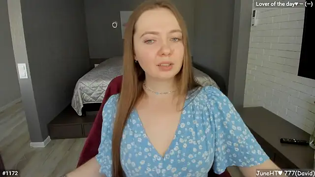 Snapshot of LizaGost chatting on 06/08/26, 10:15 LizaGost online show from 06/08/26, 10:15