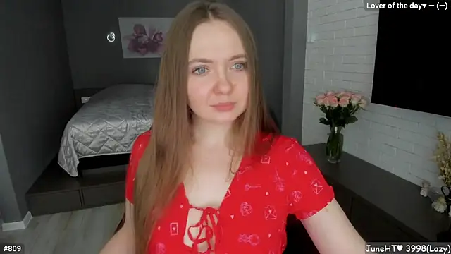 Snapshot of LizaGost chatting on 06/16/26, 11:02 LizaGost online show from 06/16/26, 11:02