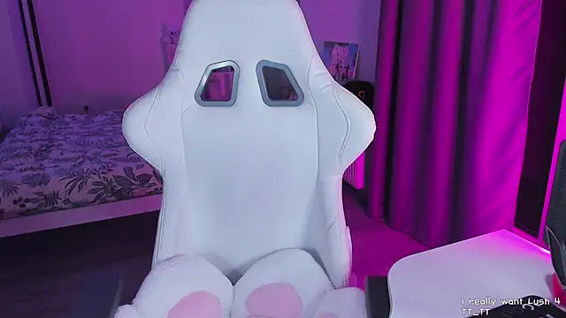 Snapshot of Yumi_Youkai chatting on 02/21/25, 05:09 Yumi Youkai online show from 02/21/25, 05:09