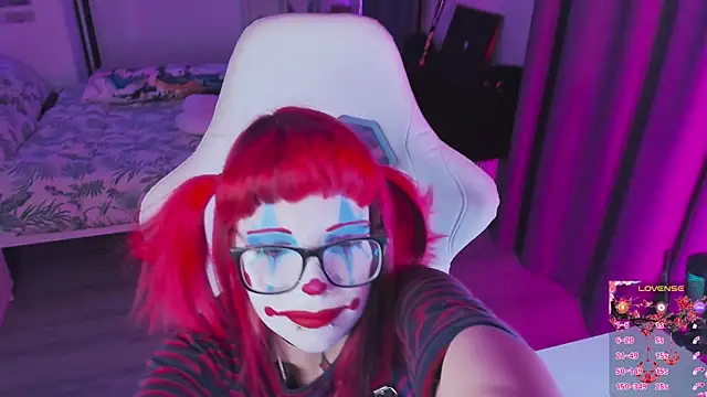 Snapshot of Yumi_Youkai chatting on 10/11/25, 06:28 Yumi Youkai online show from 10/11/25, 06:28