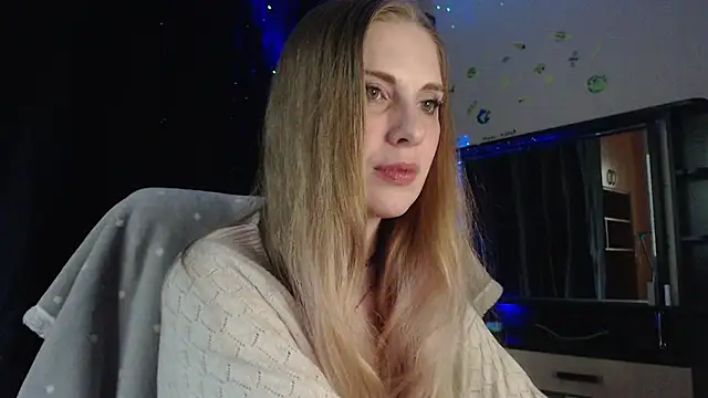 Snapshot of Aqualen chatting on 05/14/26, 02:13 Aqualen online show from 05/14/26, 02:13