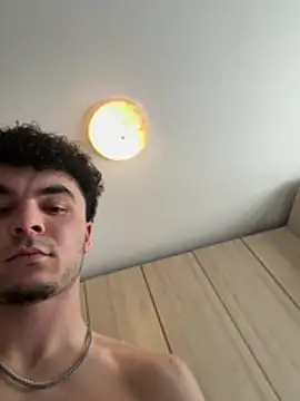 giovanni5281 online show from 04/01/26, 12:17