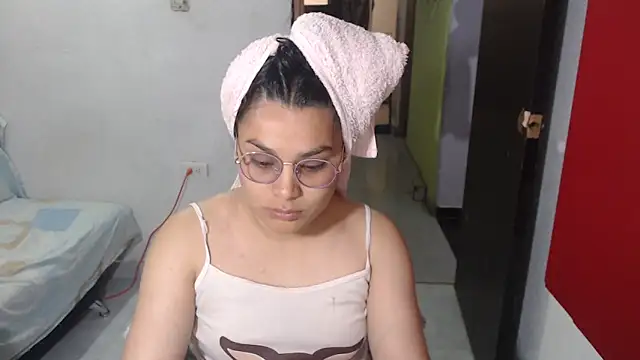 luxury sex 17 online show from 03/05/25, 01:42