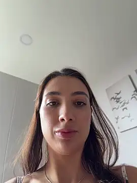 Snapshot of AnnaCastillo_ chatting on 04/25/26, 02:14 AnnaCastillo online show from 04/25/26, 02:14