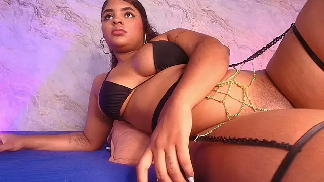 jones maddy  online show from 11/01/25, 11:56