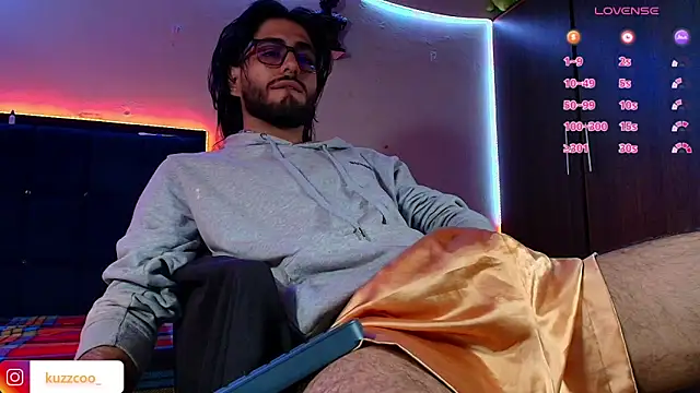 kuzzcoo online show from 02/19/26, 01:51