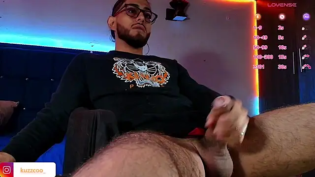 kuzzcoo online show from 04/05/26, 08:39