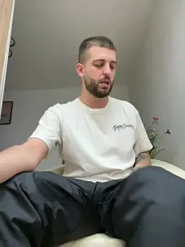 ElChapoGuzman95 online show from 03/19/25, 06:44