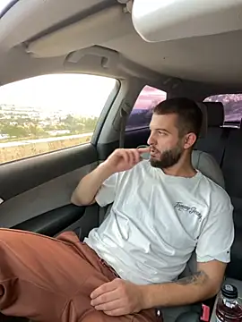 ElChapoGuzman95 online show from 10/10/25, 04:55