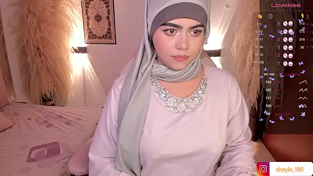 shayla 18 online show from 12/04/24, 07:45