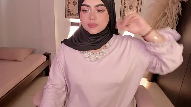 shayla 18 online show from 04/15/26, 06:26