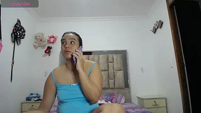 tiffany  pink online show from 11/29/25, 04:54