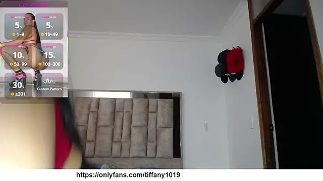 tiffany  pink online show from 02/18/26, 07:10