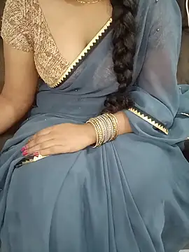 Mounika25 online show from 10/25/25, 09:06