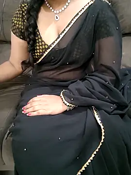 Snapshot of Mounika25 chatting on 04/21/26, 07:06 Mounika25 online show from 04/21/26, 07:06
