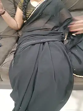 Snapshot of Mounika25 chatting on 05/15/26, 06:26 Mounika25 online show from 05/15/26, 06:26