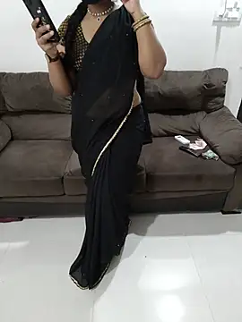 Snapshot of Mounika25 chatting on 08/08/26, 07:32 Mounika25 online show from 08/08/26, 07:32
