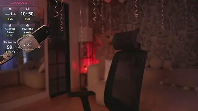 HannahW  online show from 10/25/25, 09:20