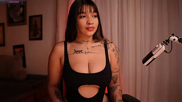 HannahW  online show from 01/17/26, 10:24