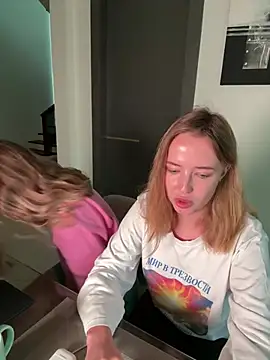 Nura n Sarah online show from 12/14/24, 08:13