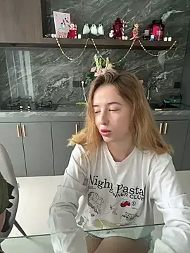 Nura n Sarah online show from 12/29/24, 05:10