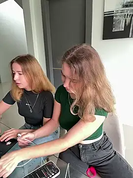 Nura n Sarah online show from 01/27/25, 05:03