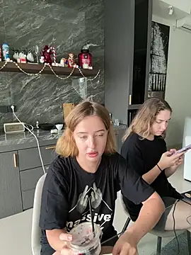 Nura n Sarah online show from 02/01/25, 05:07