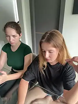 Nura n Sarah online show from 02/09/25, 05:08