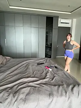 Nura n Sarah online show from 02/15/26, 05:04