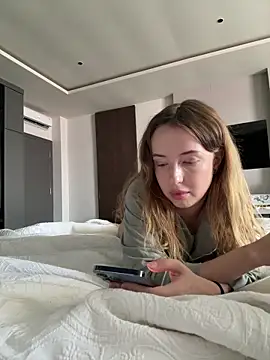 Nura n Sarah online show from 04/02/26, 05:16