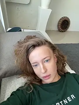 Nura n Sarah online show from 04/16/26, 05:19