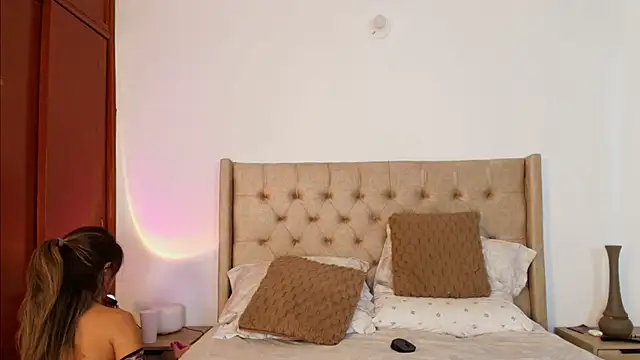 Rose dom online show from 09/29/25, 01:11