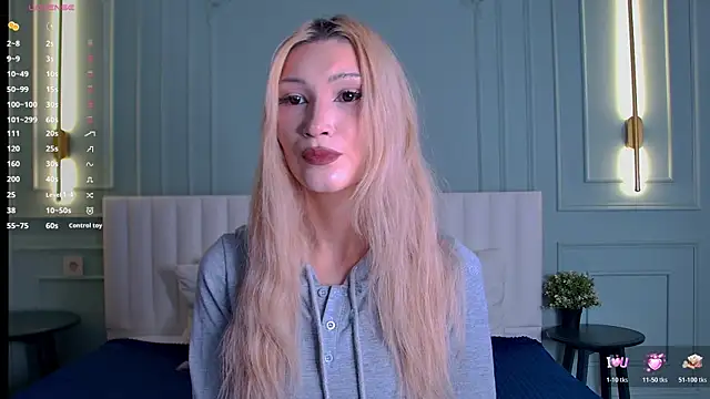 CarolReeves online show from 11/11/25, 06:24