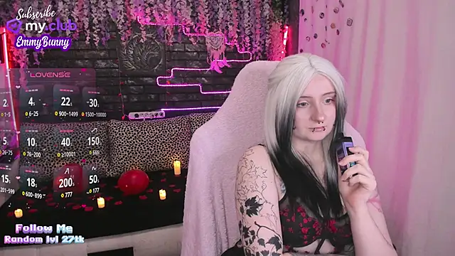 EmmyBunny online show from 02/13/25, 04:39