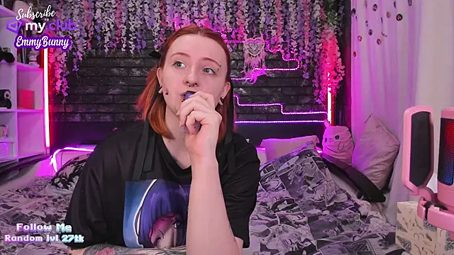 EmmyBunny online show from 02/18/25, 03:32