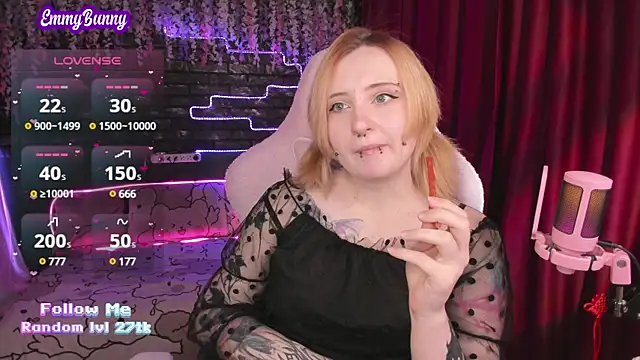 EmmyBunny online show from 03/21/25, 02:40