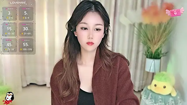 Aimee-520 online show from 10/15/25, 12:00