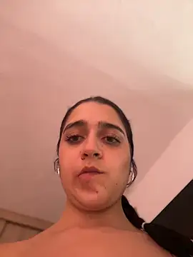 Alicia Ruiz online show from 09/16/25, 07:04