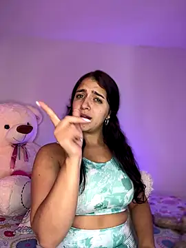 Alicia Ruiz online show from 10/28/25, 06:10