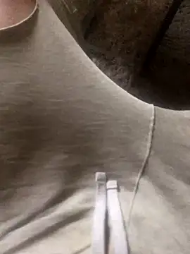 Snapshot of chrille82 chatting on 10/07/25, 10:56 chrille82 online show from 10/07/25, 10:56