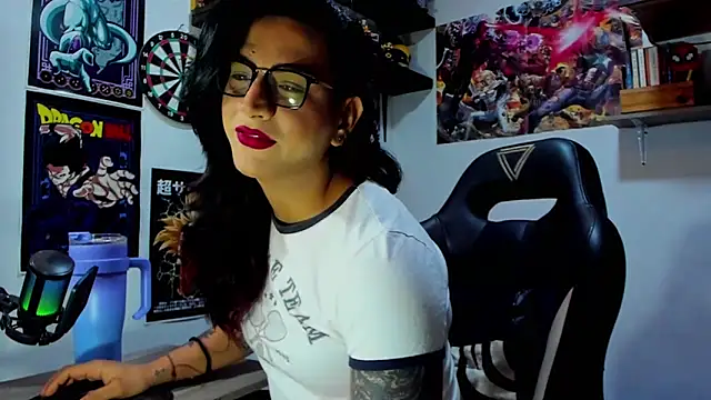 Snapshot of dariell_smokesexx chatting on 06/07/26, 10:30 dariell smokesexx online show from 06/07/26, 10:30