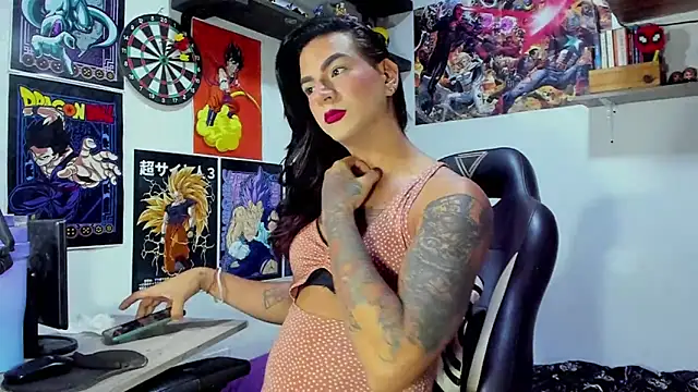 Snapshot of dariell_smokesexx chatting on 06/23/26, 06:06 dariell smokesexx online show from 06/23/26, 06:06