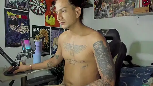 Snapshot of dariell_smokesexx chatting on 07/14/26, 02:23 dariell smokesexx online show from 07/14/26, 02:23