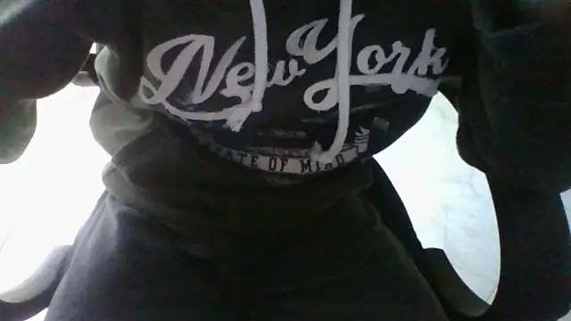 FranciCazzone online show from 02/17/25, 03:09