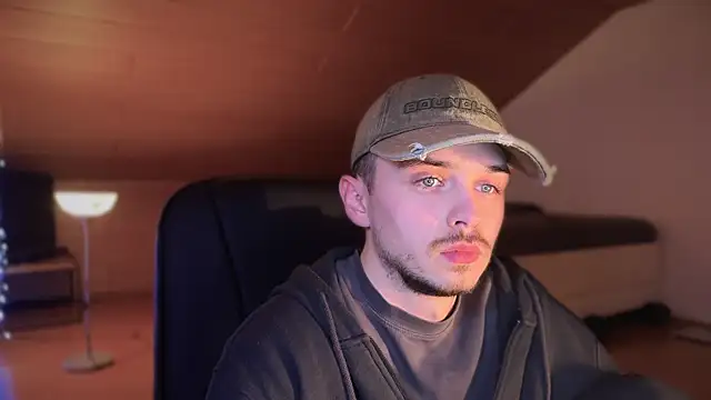 naked psy online show from 02/15/25, 05:30