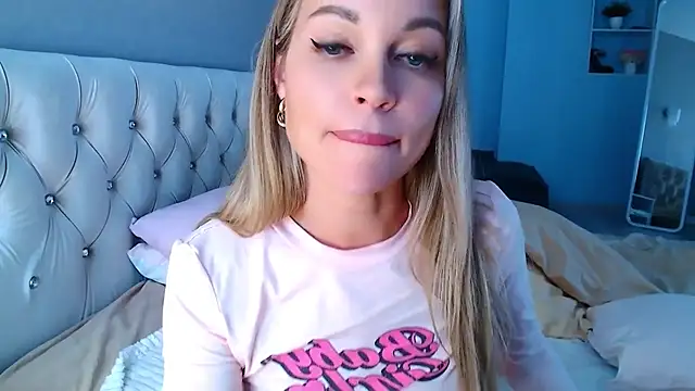 Snapshot of MissSiona chatting on 02/05/25, 07:29 MissSiona online show from 02/05/25, 07:29