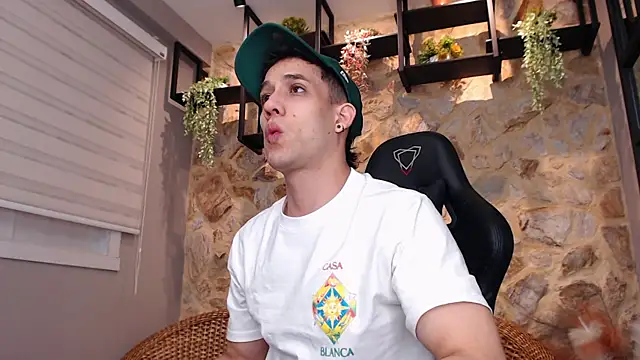 alexgiraldo  online show from 01/19/25, 11:12