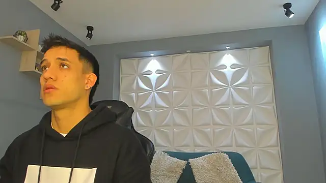 alexgiraldo  online show from 02/10/25, 11:25