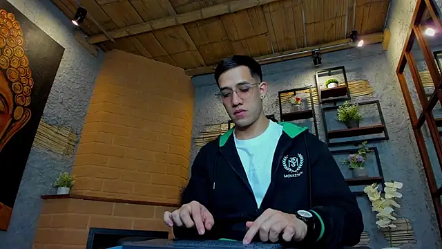 alexgiraldo  online show from 02/21/25, 11:22